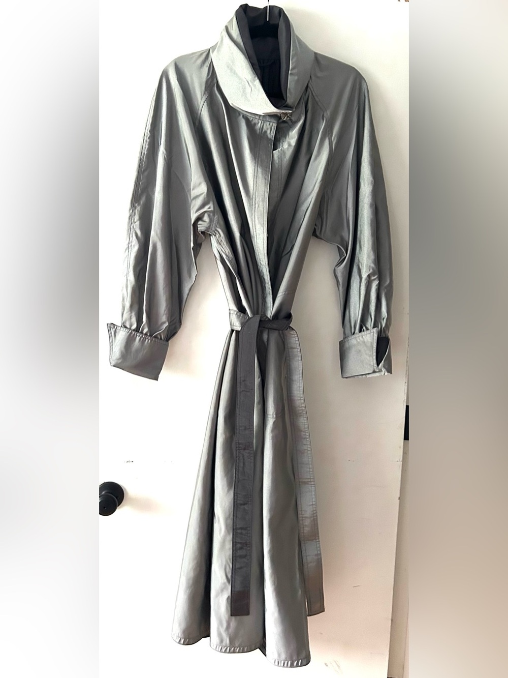 Reversible hooded raincoat